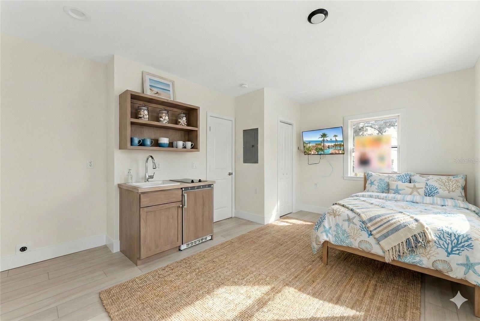 Image 7 of 21 For 483 Shore Drive E2