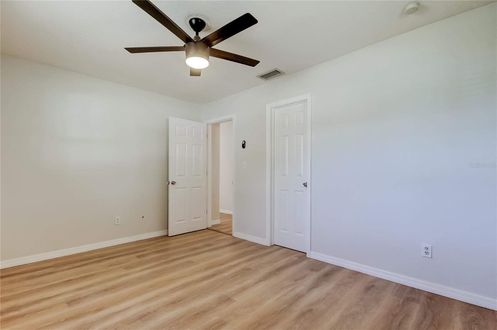 Image 12 of 28 For 5525 Pine Circle Ne