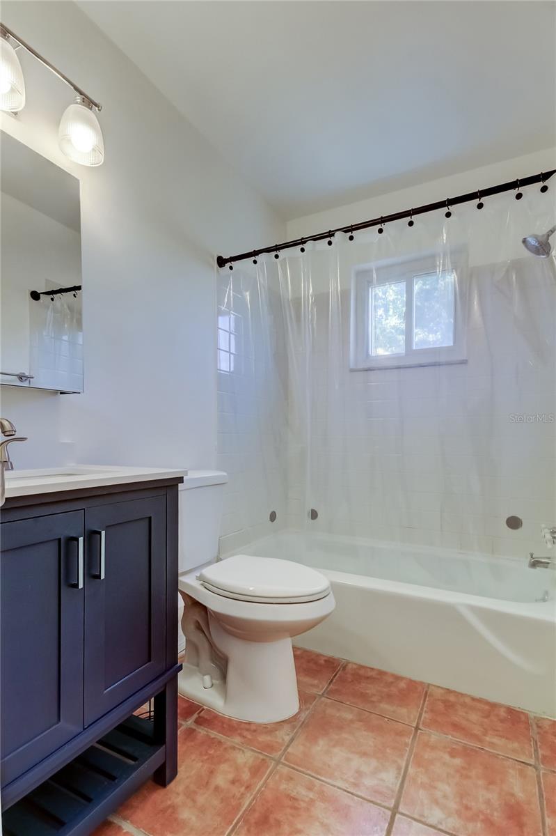 Image 14 of 28 For 5525 Pine Circle Ne