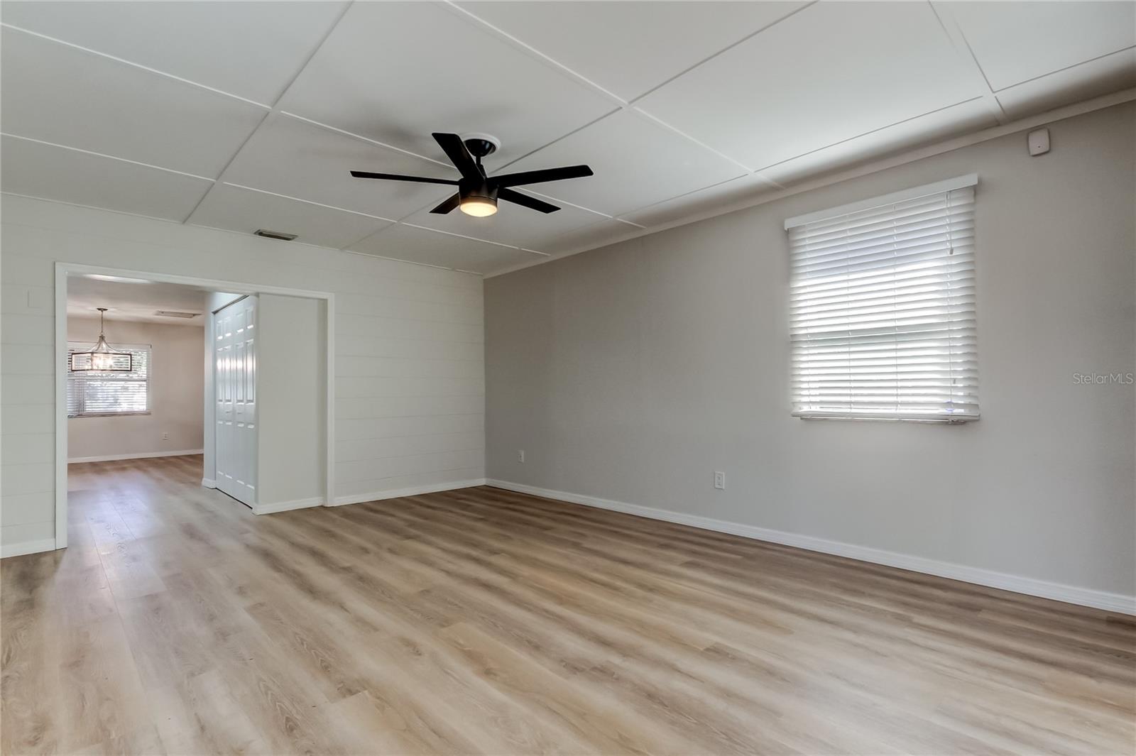 Image 22 of 28 For 5525 Pine Circle Ne