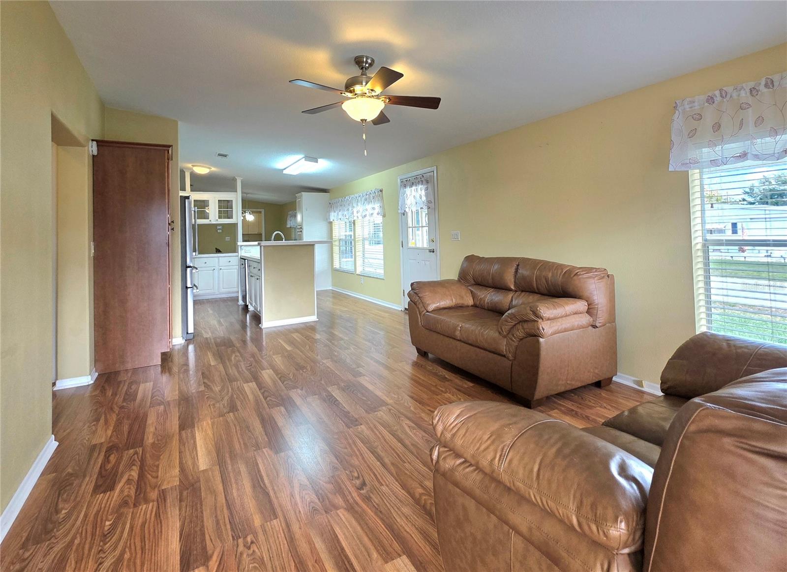 Image 13 of 88 For 37407 Sandra Avenue