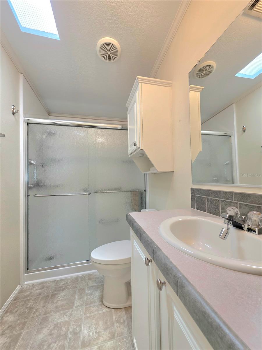 Image 19 of 88 For 37407 Sandra Avenue