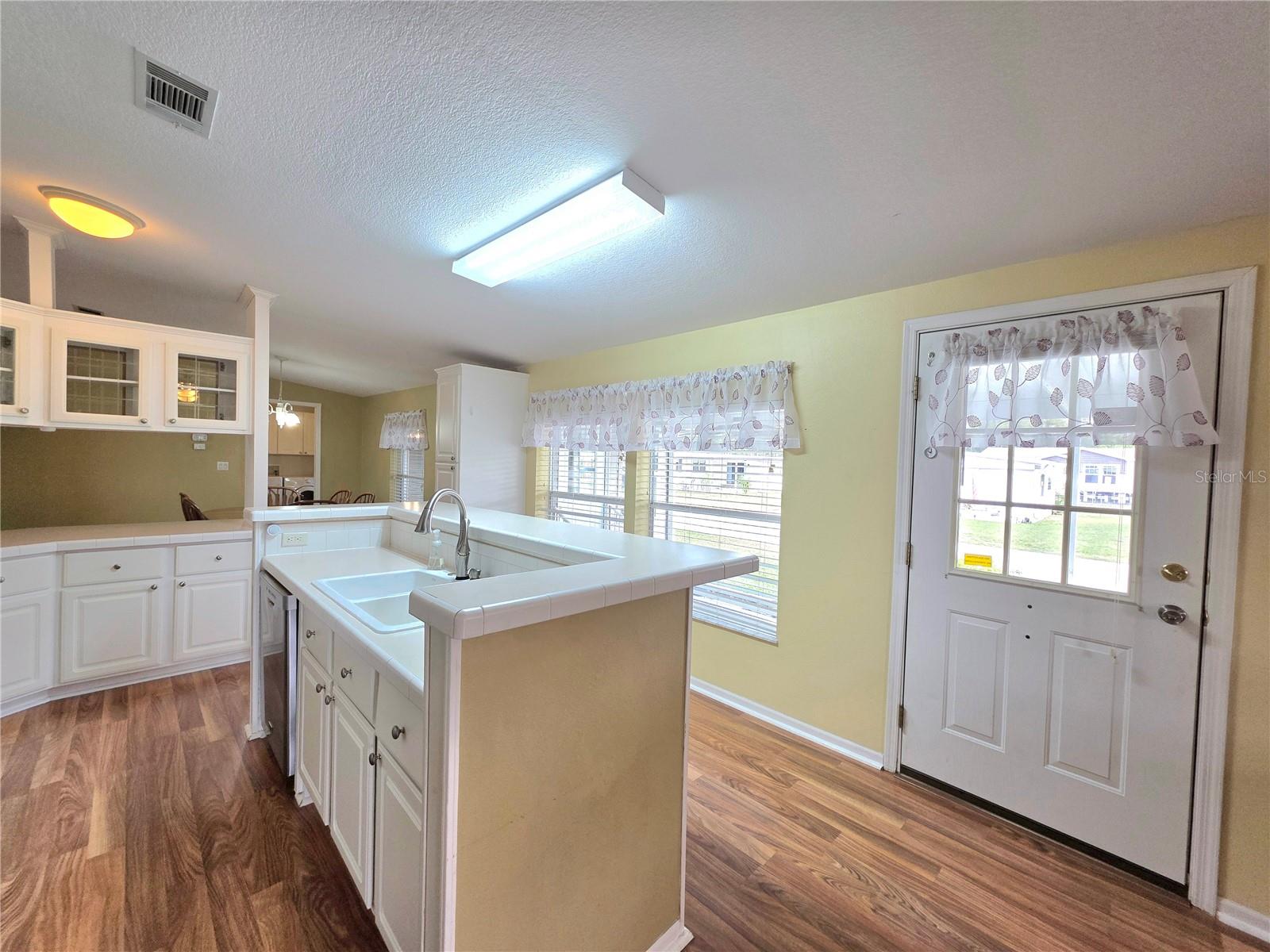 Image 28 of 88 For 37407 Sandra Avenue