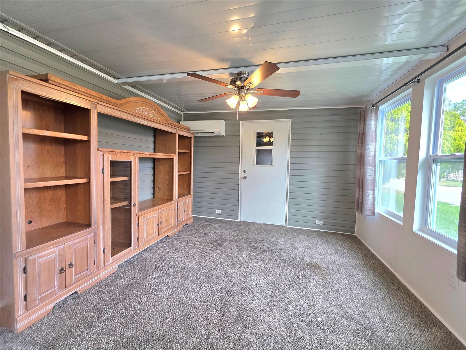 Image 35 of 88 For 37407 Sandra Avenue