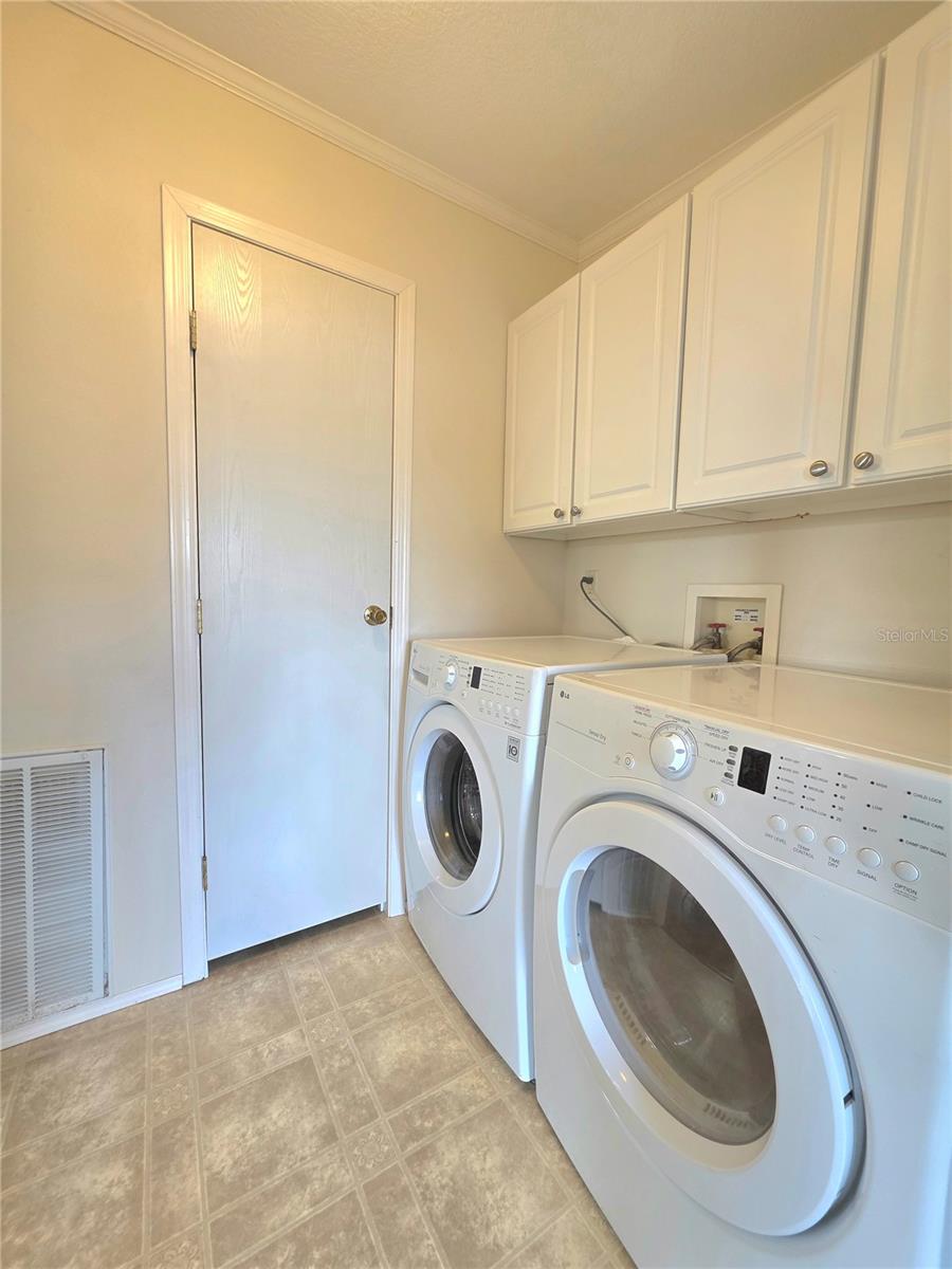 Image 40 of 88 For 37407 Sandra Avenue