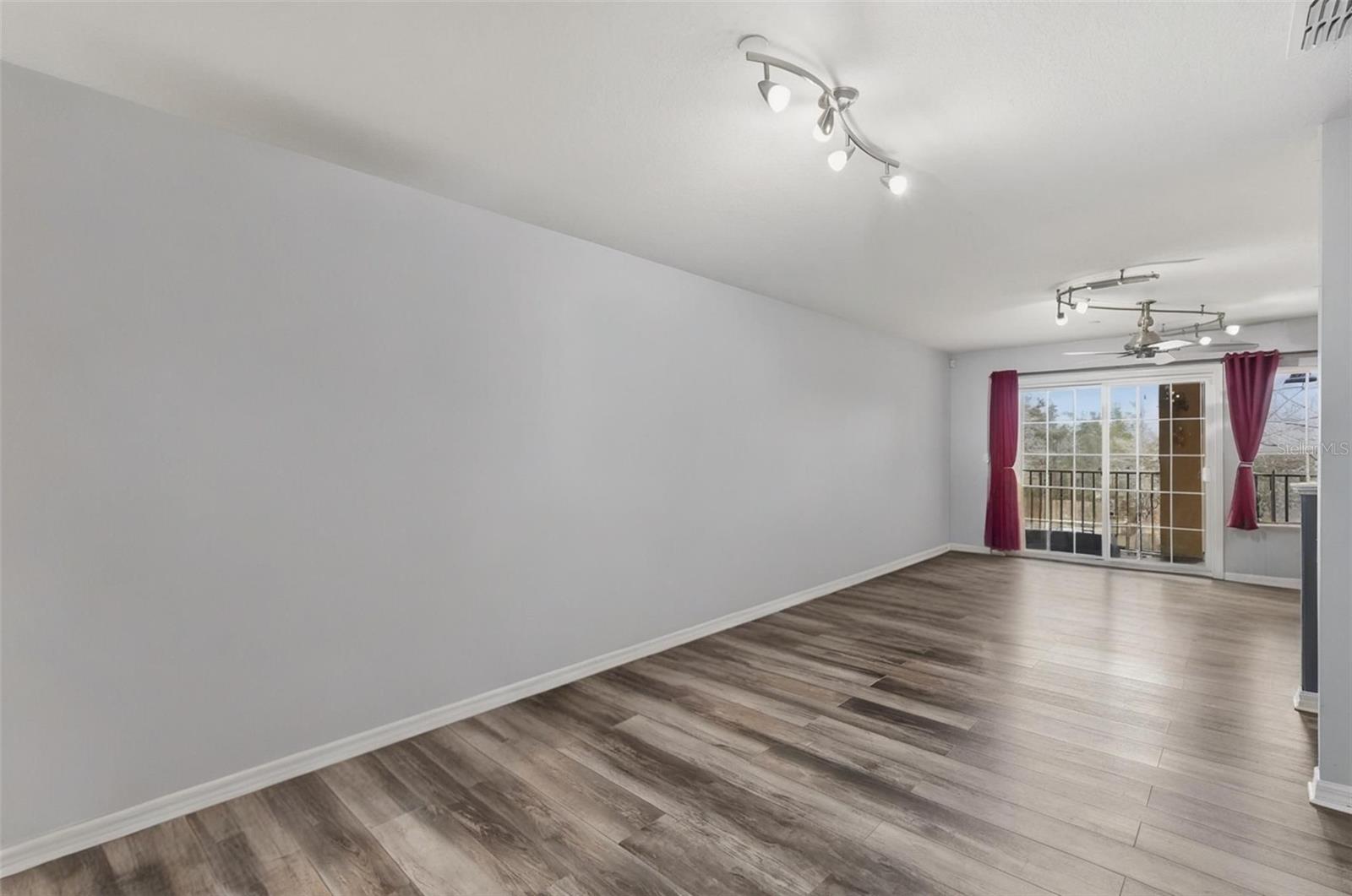 Image 21 of 71 For 9024 White Sage Loop