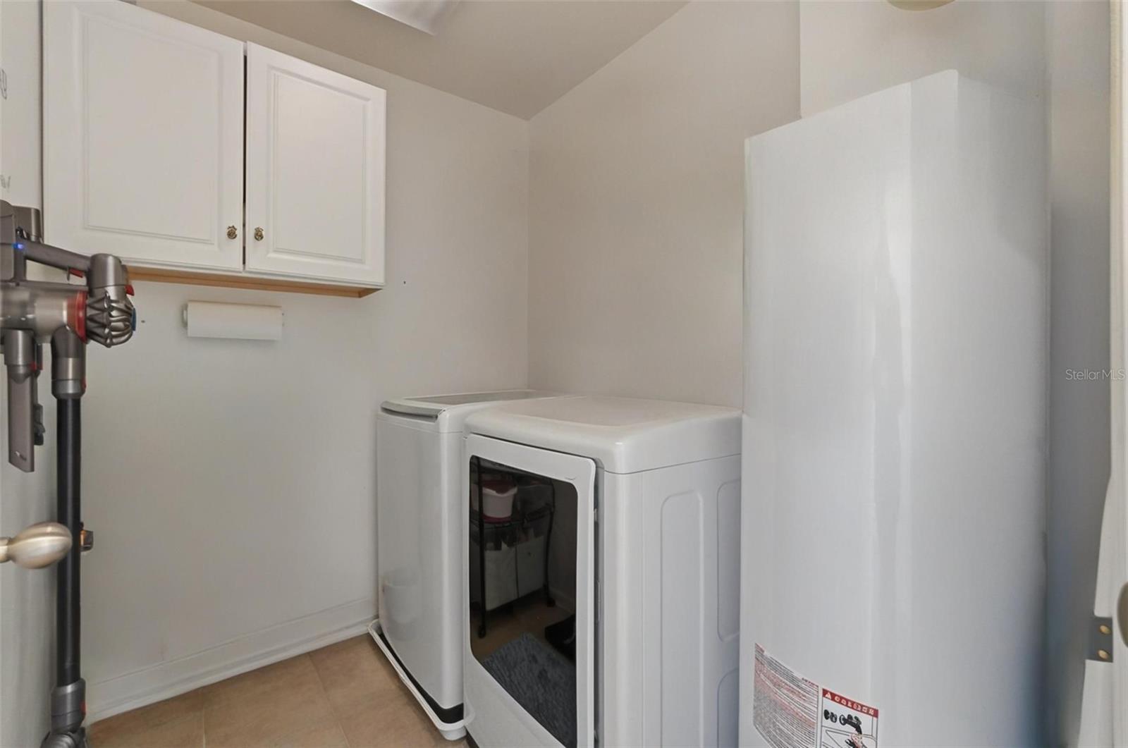 Image 37 of 71 For 9024 White Sage Loop