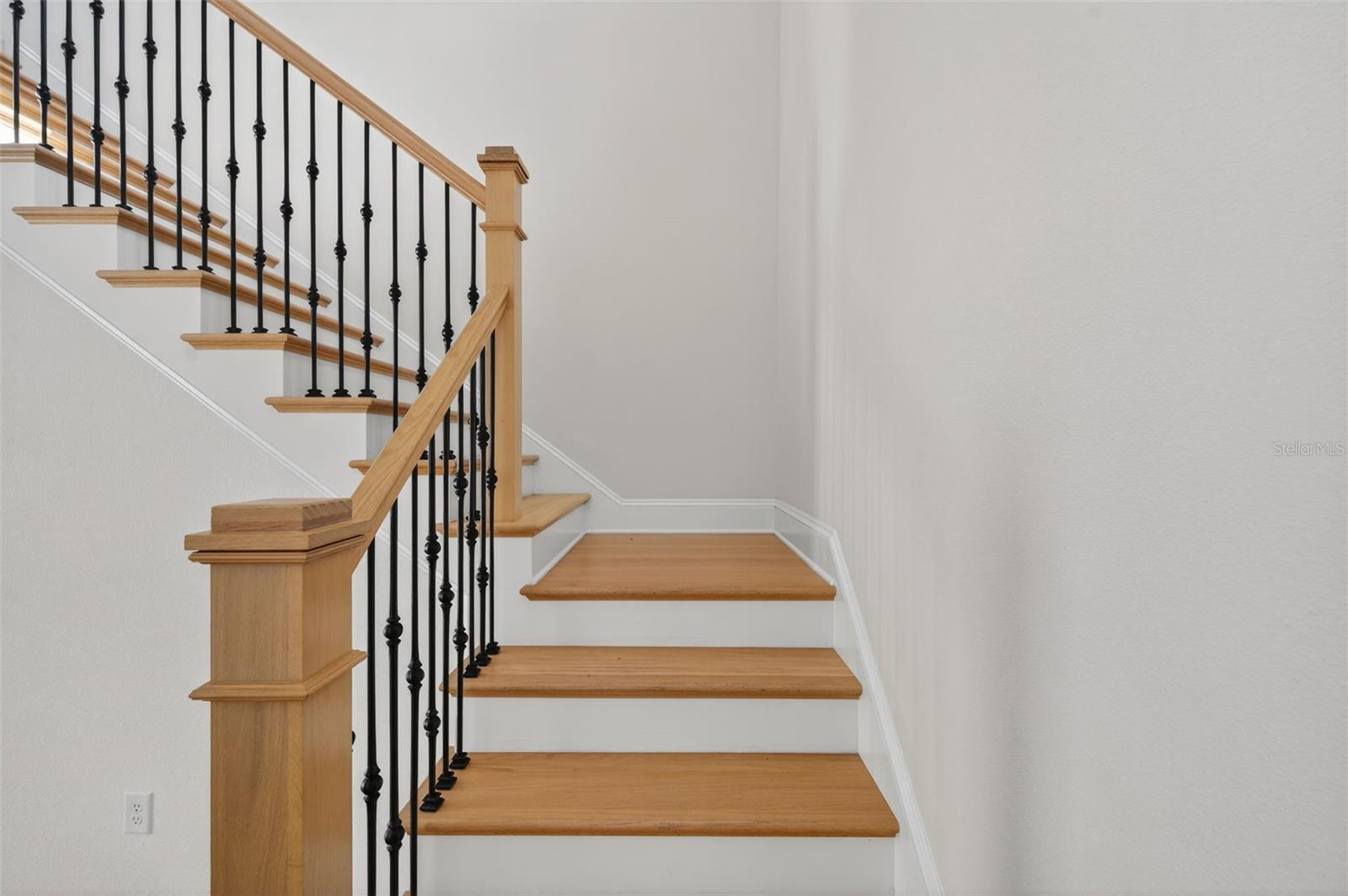 Image 38 of 90 For 3970 Aldea Way