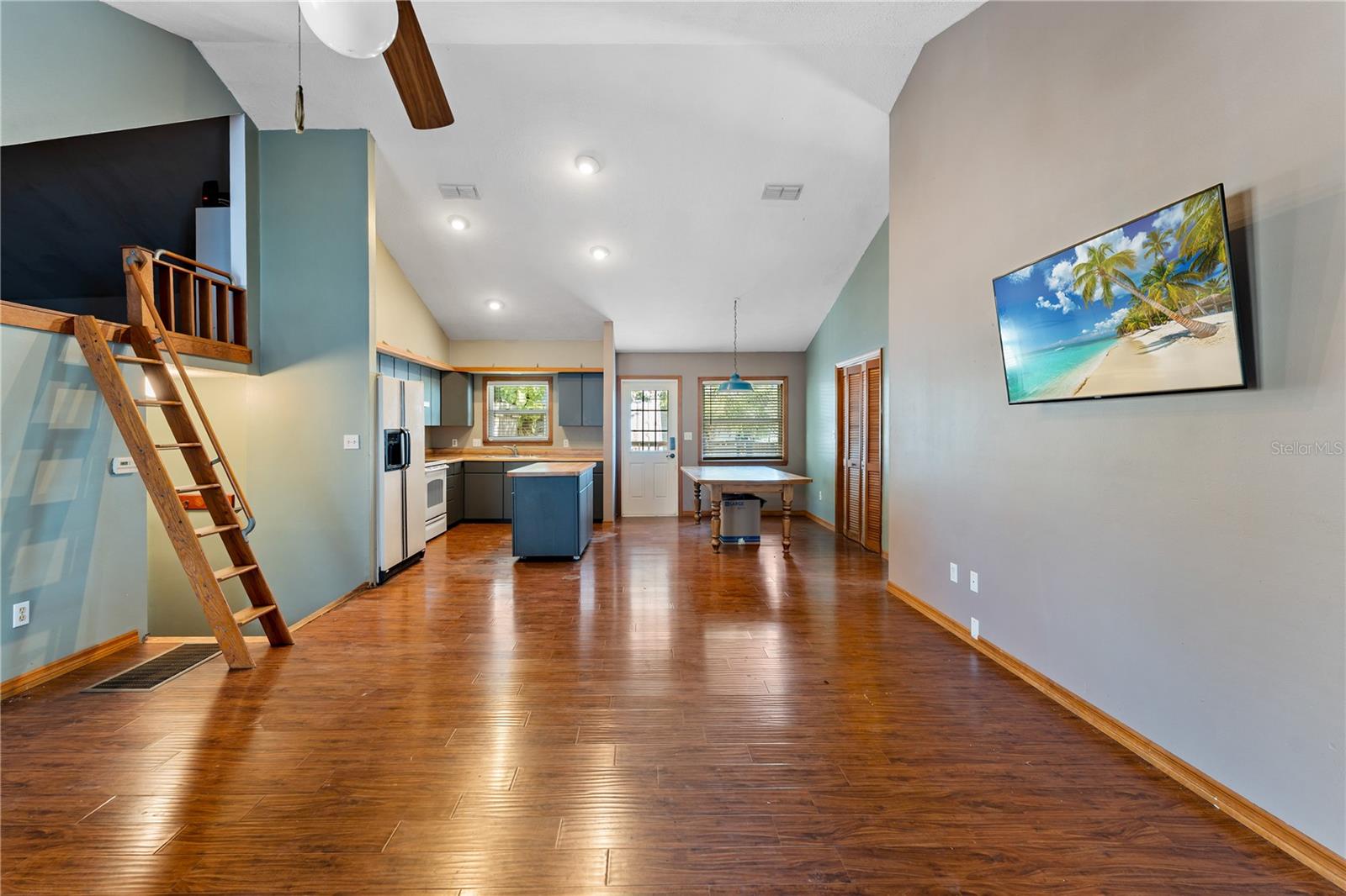 Image 13 of 82 For 10844 Yulee Drive