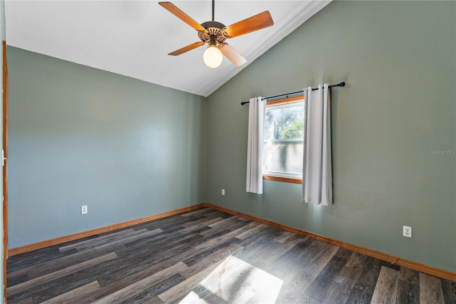 Image 19 of 82 For 10844 Yulee Drive