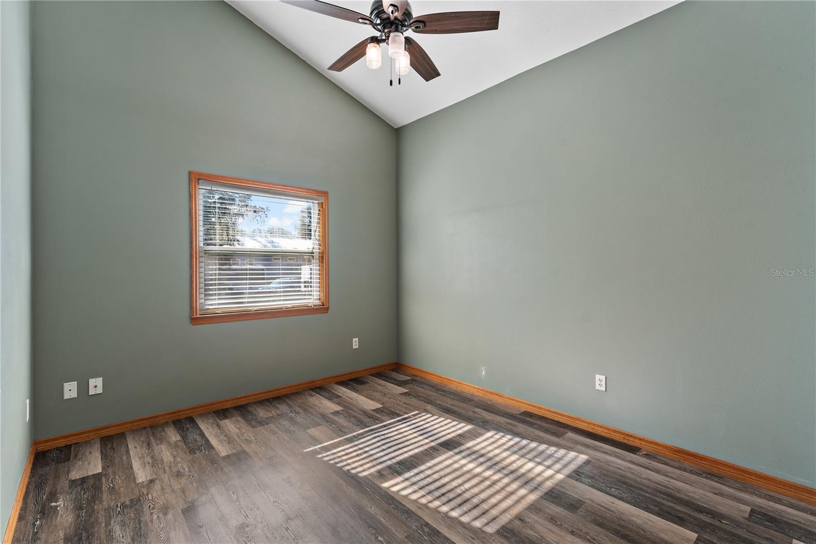 Image 21 of 82 For 10844 Yulee Drive