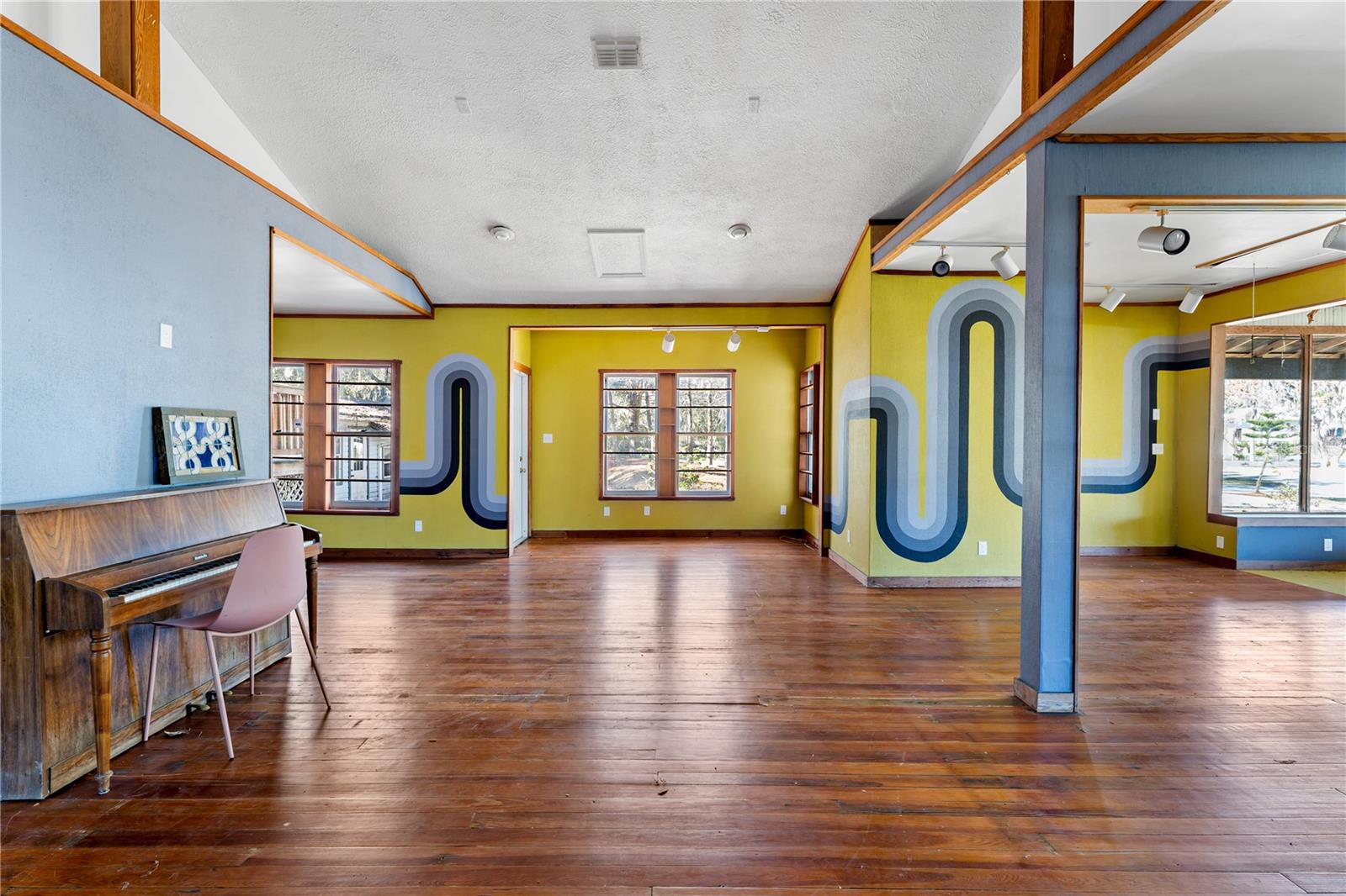 Image 32 of 82 For 10844 Yulee Drive