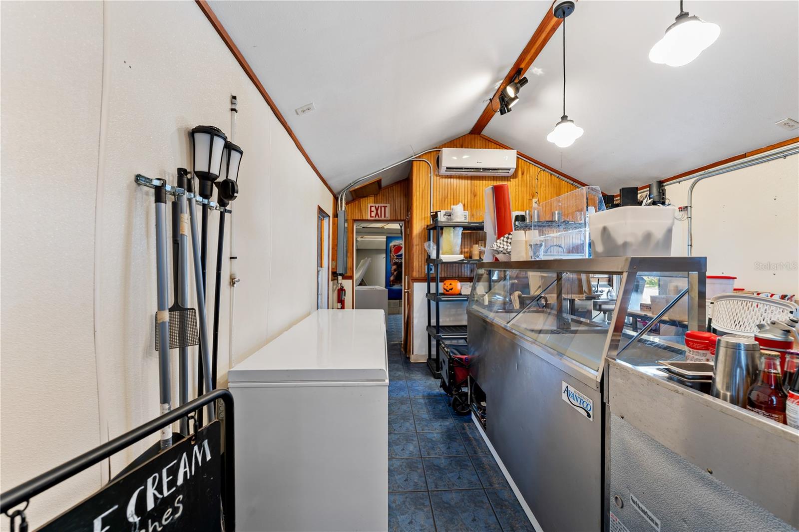 Image 53 of 82 For 10844 Yulee Drive