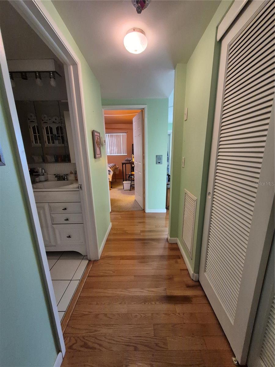 Image 16 of 21 For 6000 20th Street N 116