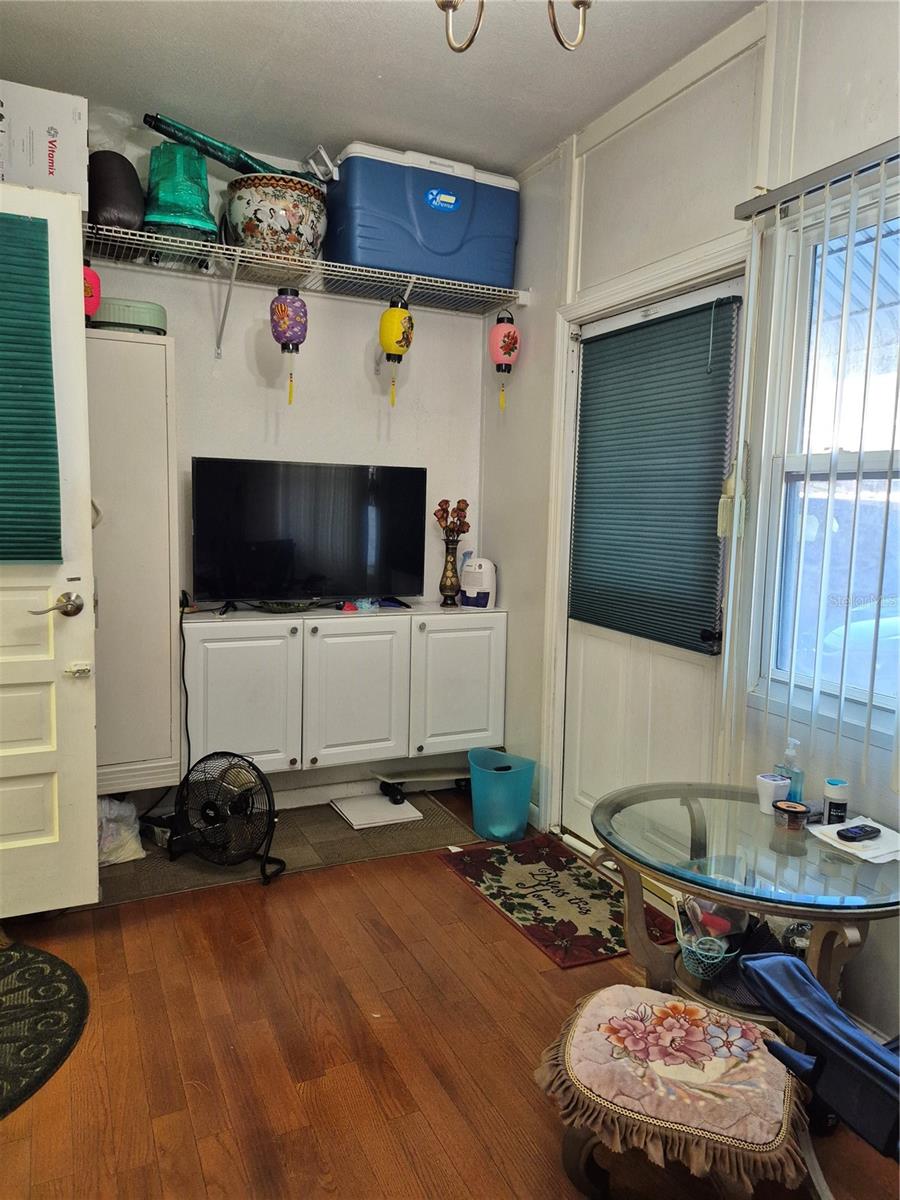 Image 20 of 21 For 6000 20th Street N 116