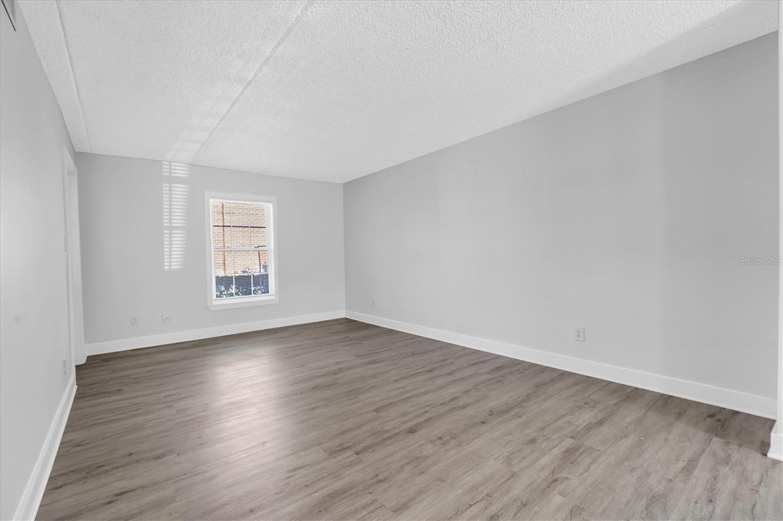 Image 6 of 27 For 1275 85th Avenue N A