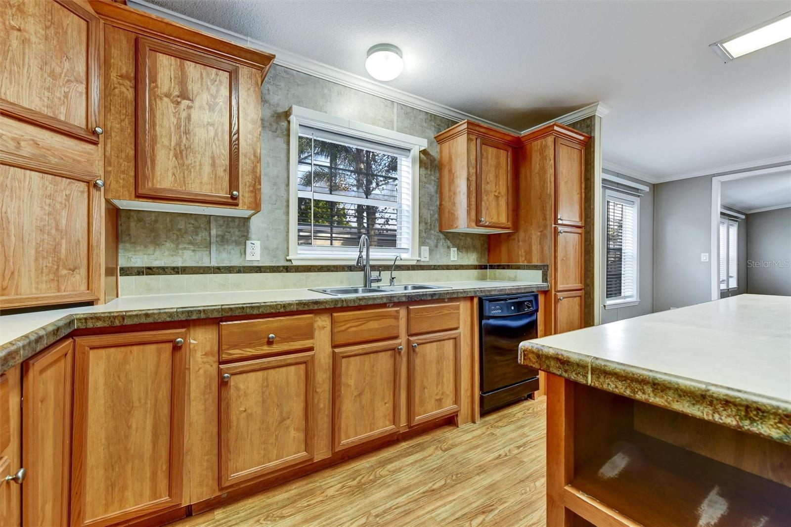 Image 7 of 38 For 312 Aristides Street