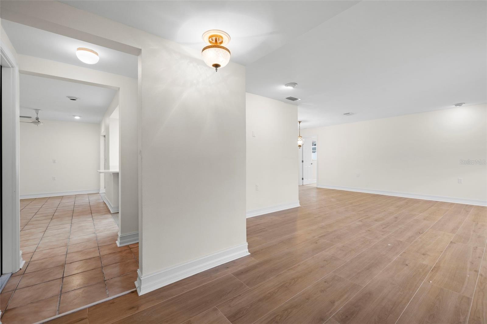 Image 16 of 31 For 5254 Venetian Boulevard Ne