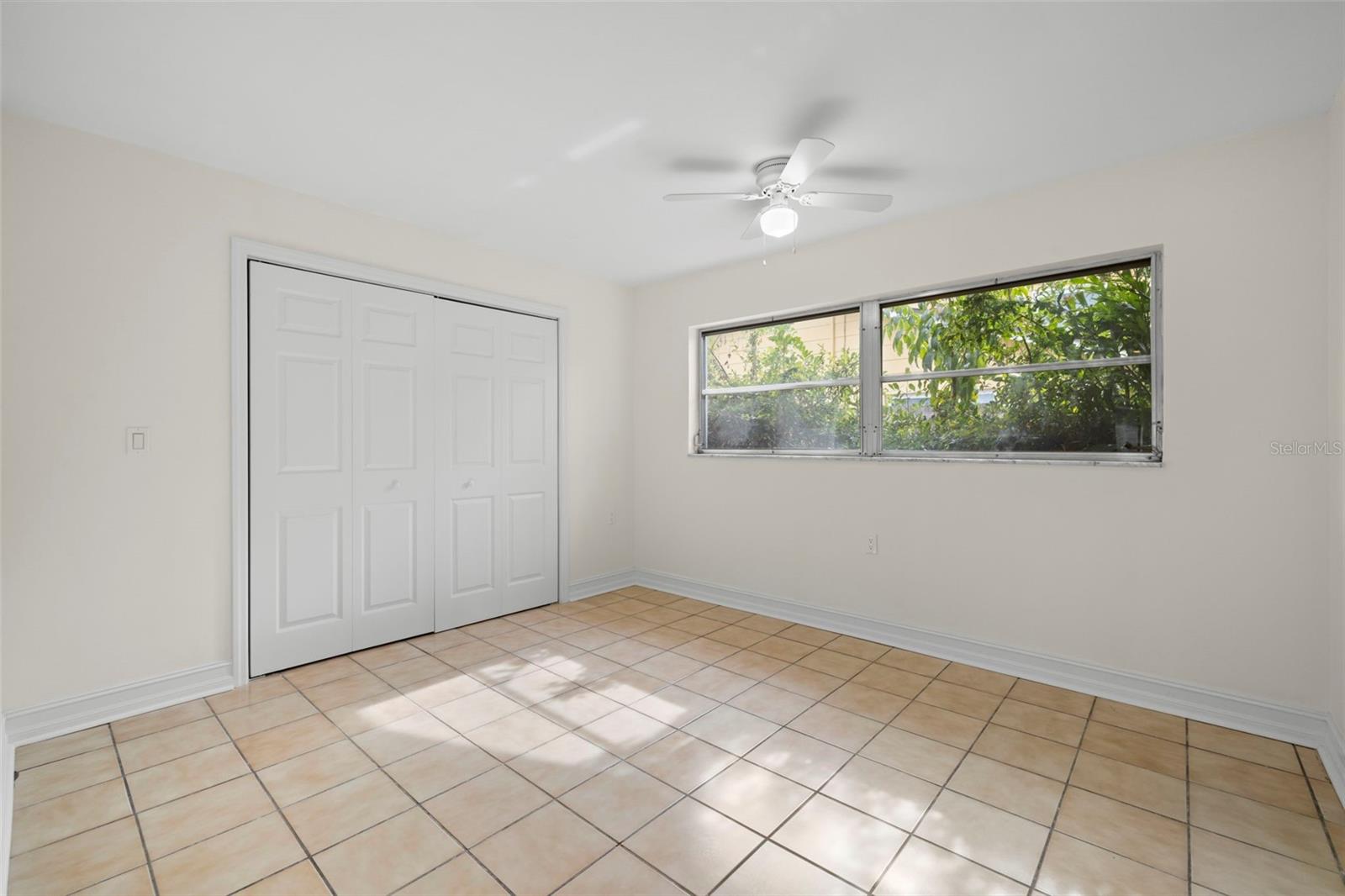 Image 19 of 31 For 5254 Venetian Boulevard Ne