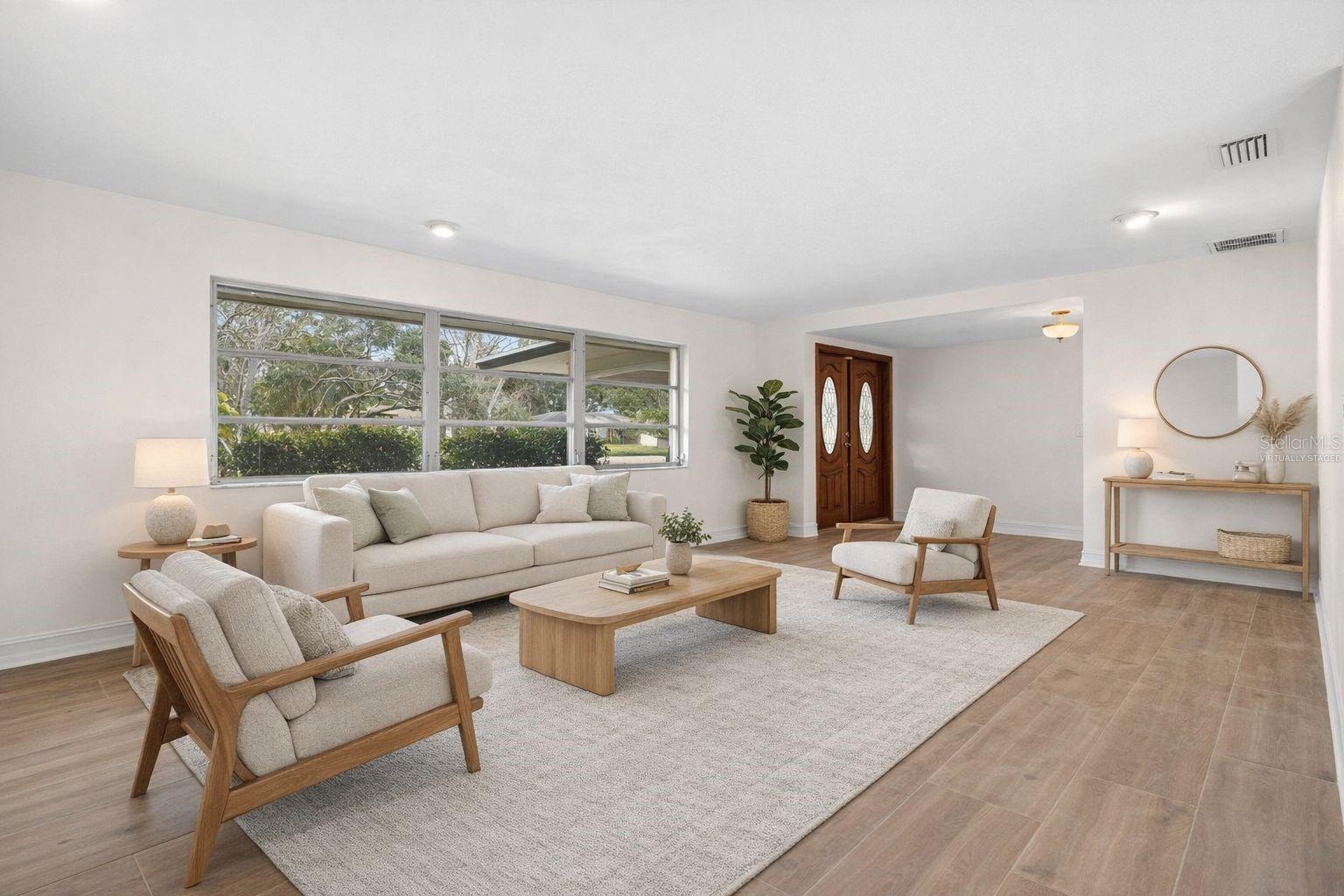 Image 4 of 31 For 5254 Venetian Boulevard Ne