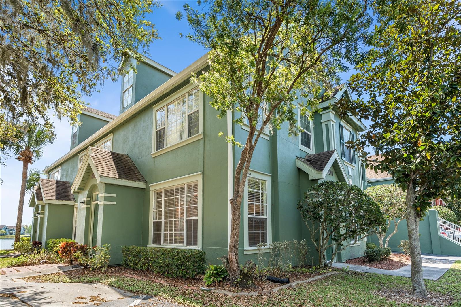 Image 5 of 55 For 9158 Lake Chase Island Way 9158