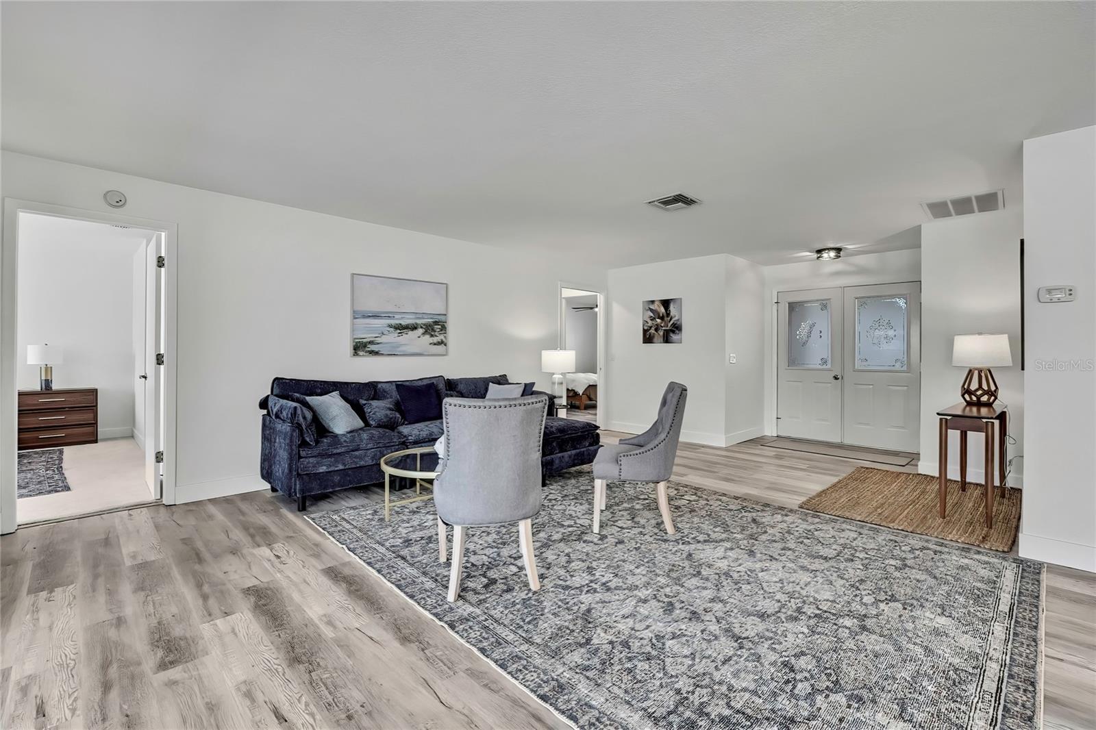 Image 5 of 51 For 7231 Big Bend Drive