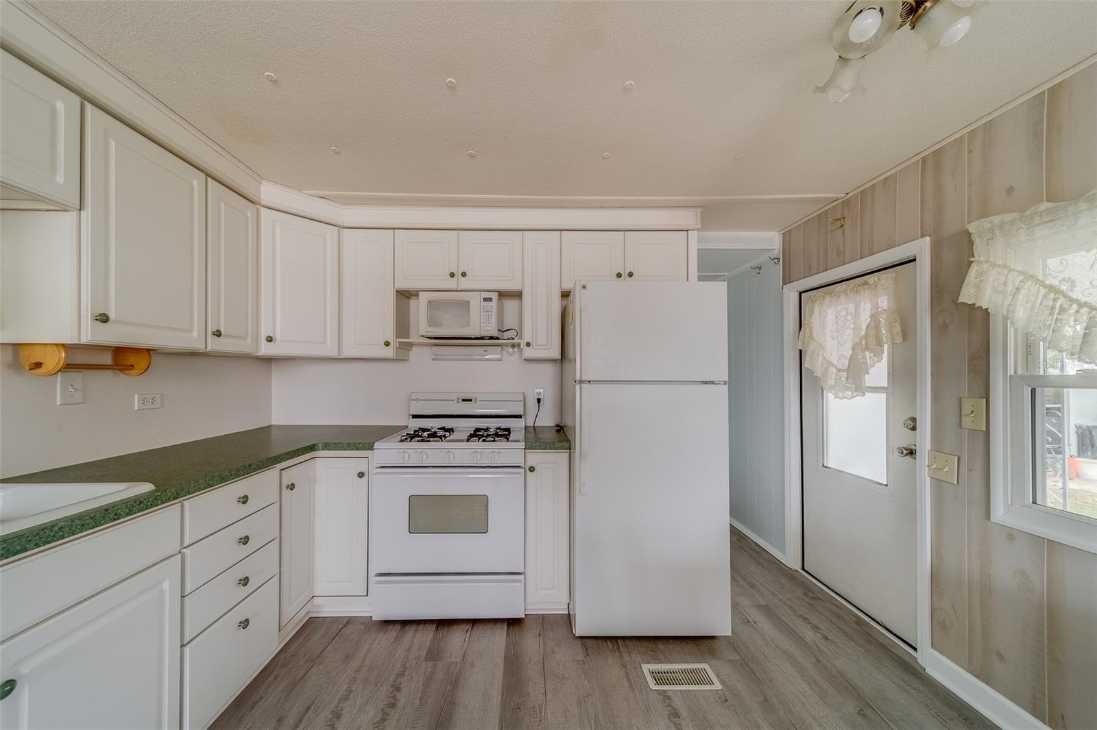 Image 11 of 50 For 35204 Ada Avenue