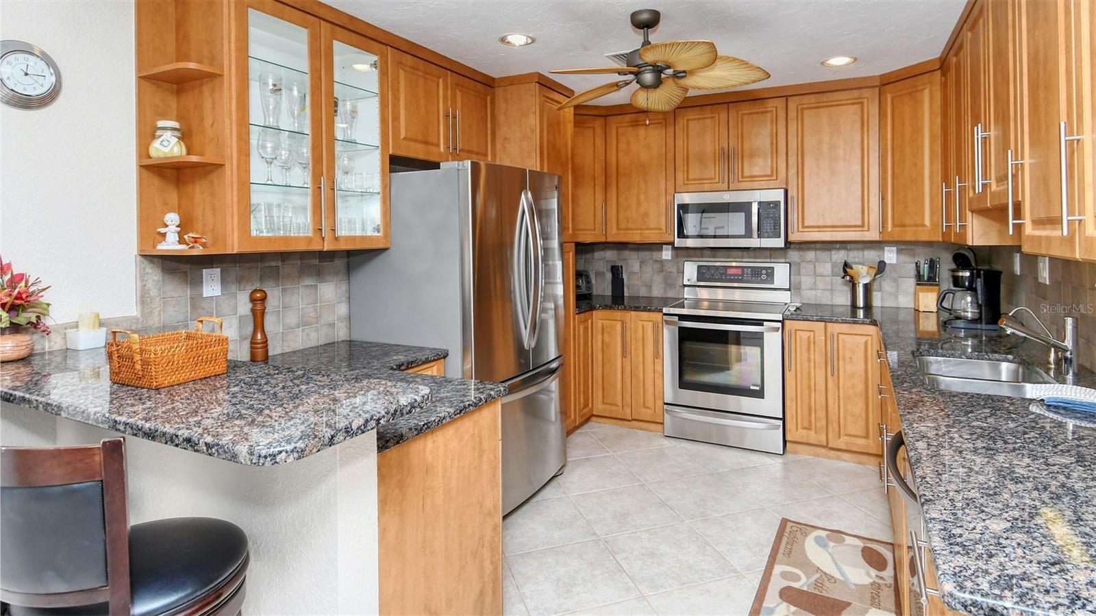 Image 11 of 26 For 1125 Peppertree Drive 702