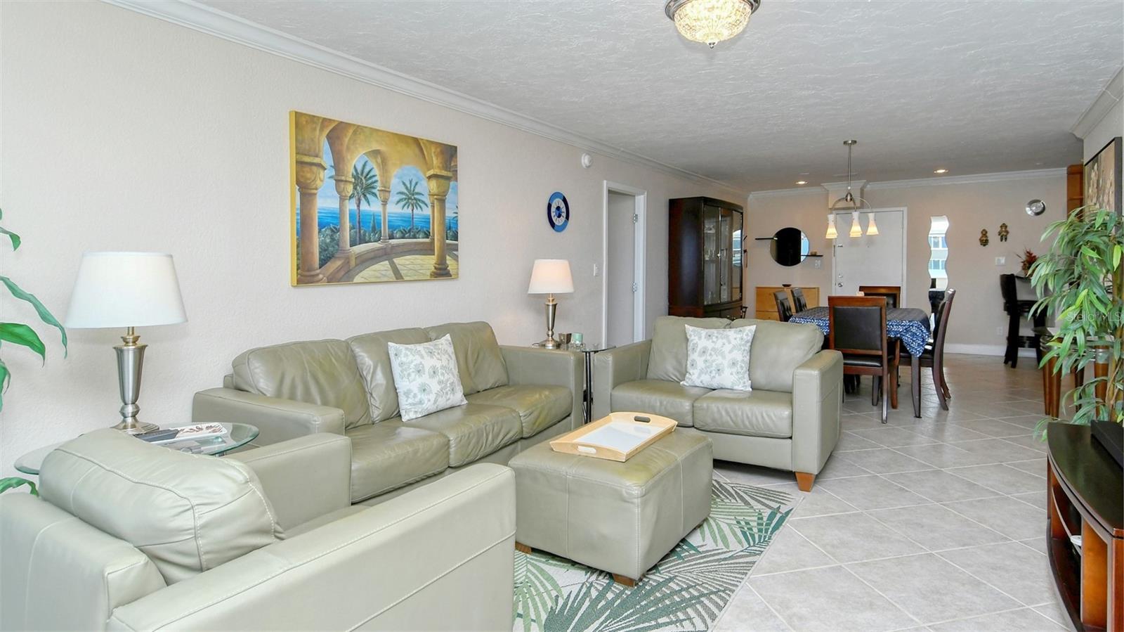 Image 4 of 26 For 1125 Peppertree Drive 702