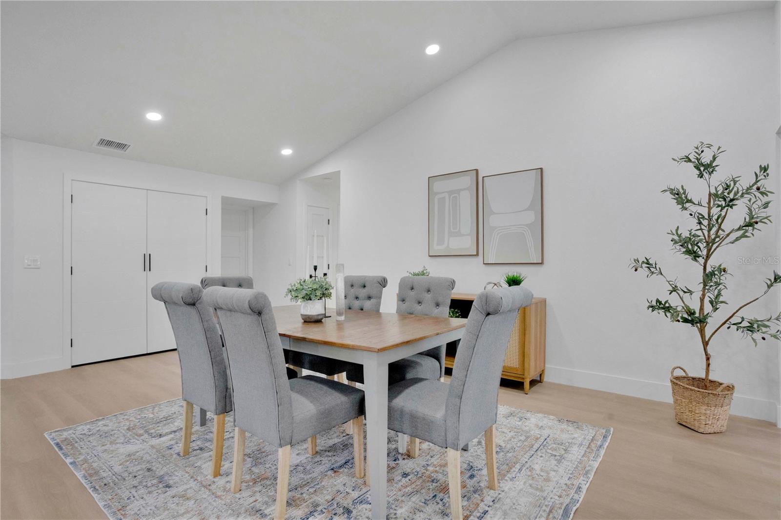 Image 10 of 48 For 2894 Rollingwood Court