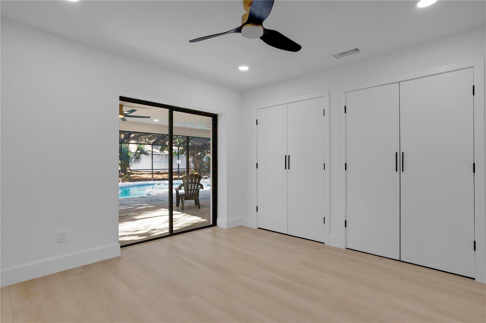 Image 21 of 48 For 2894 Rollingwood Court