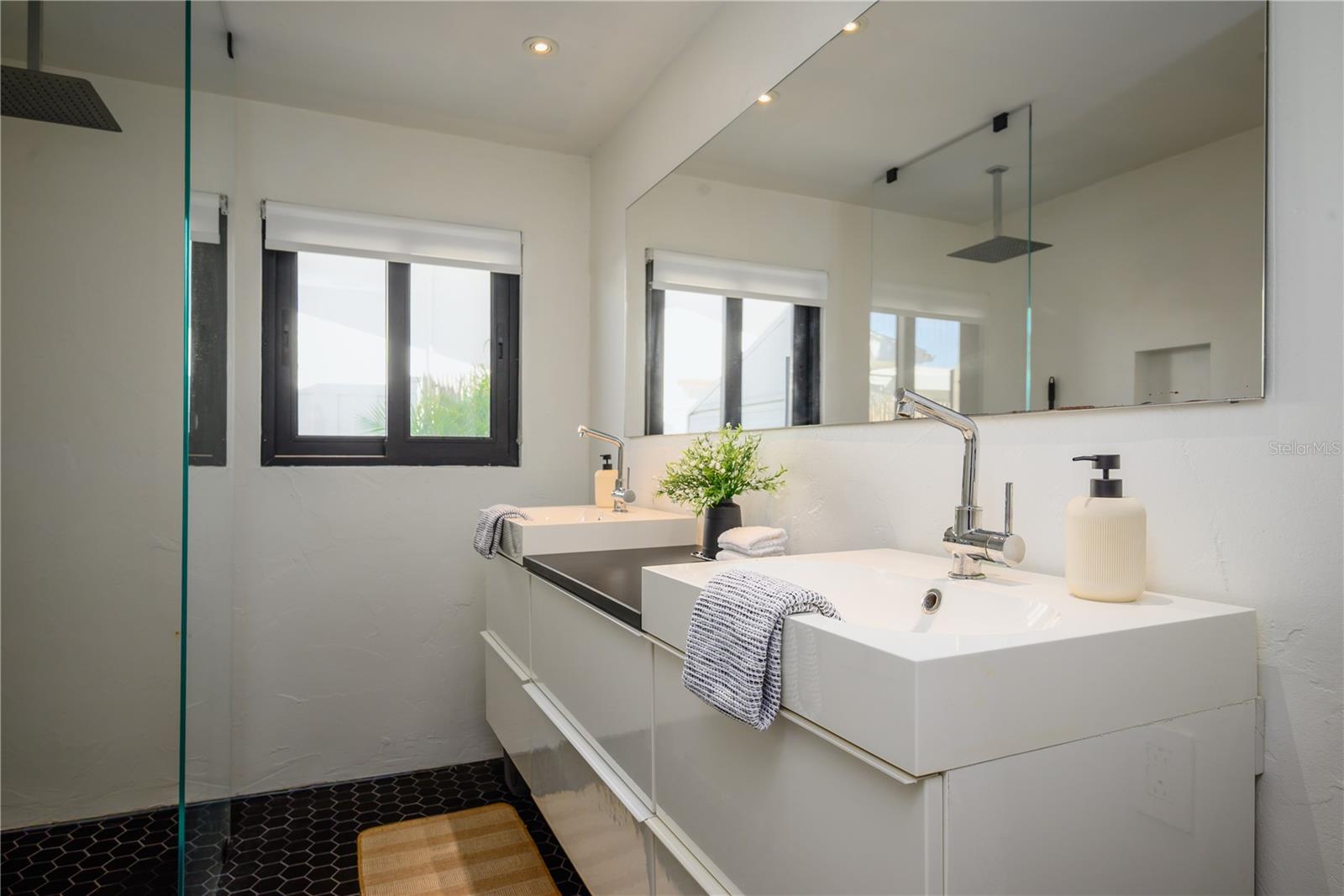 Image 28 of 54 For 440 64th Avenue