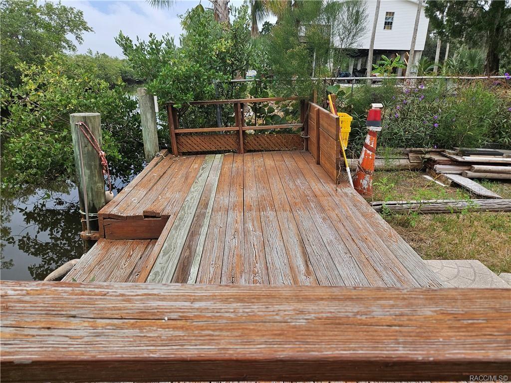 Image 10 of 41 For 1559 Fishcreek Point