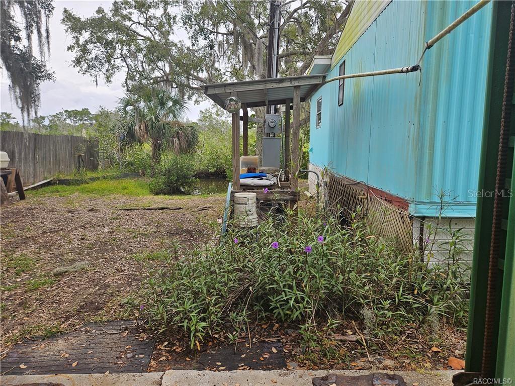 Image 20 of 41 For 1559 Fishcreek Point