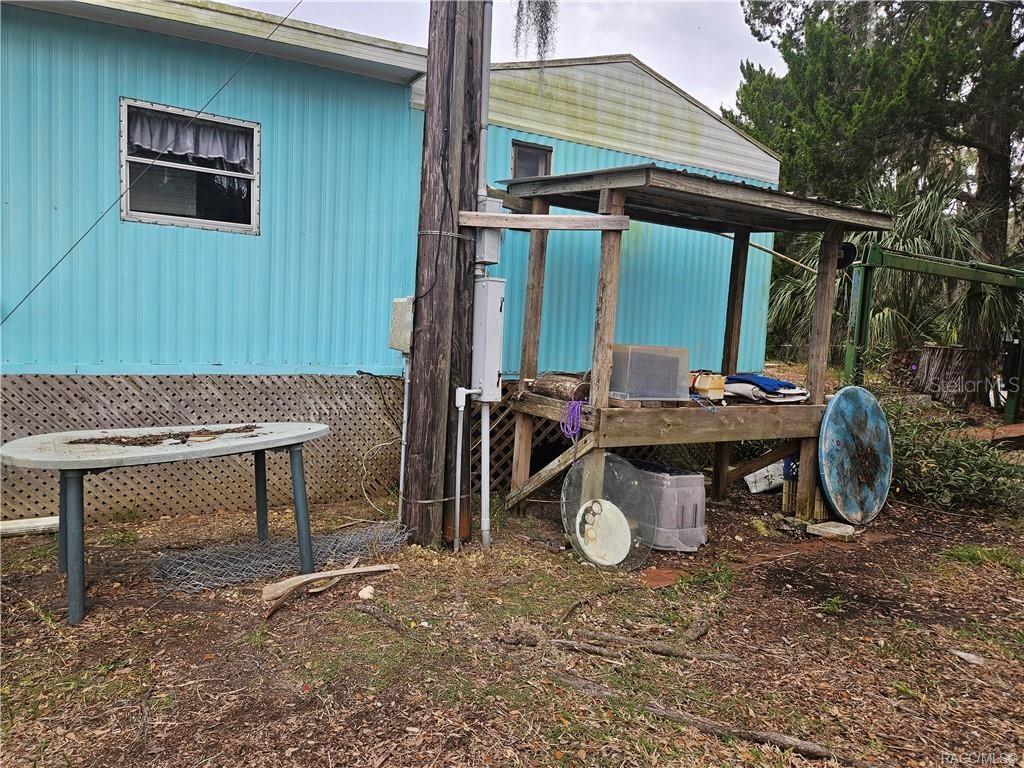 Image 23 of 41 For 1559 Fishcreek Point