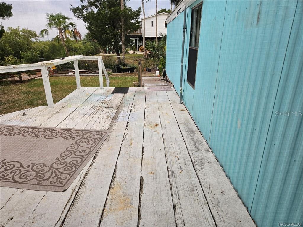 Image 27 of 41 For 1559 Fishcreek Point