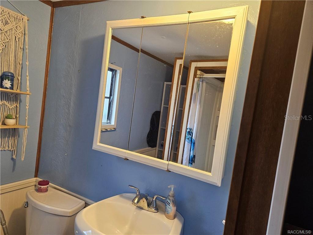 Image 30 of 41 For 1559 Fishcreek Point