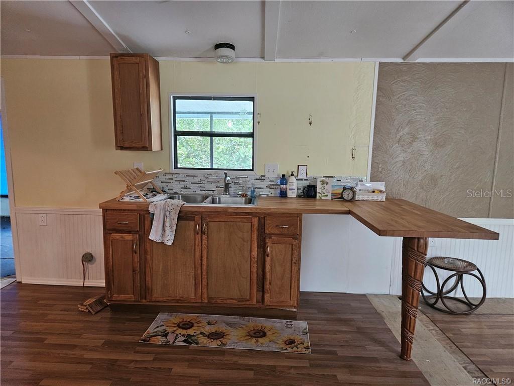 Image 32 of 41 For 1559 Fishcreek Point