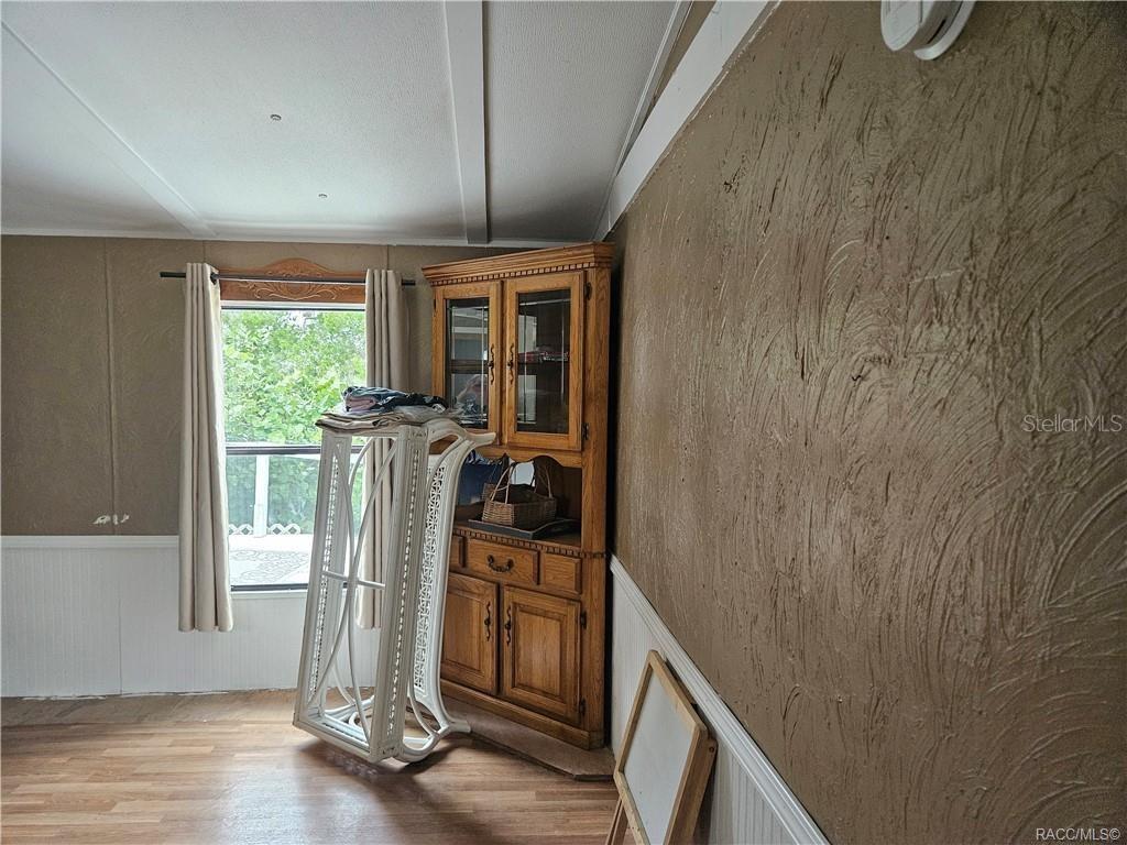 Image 36 of 41 For 1559 Fishcreek Point