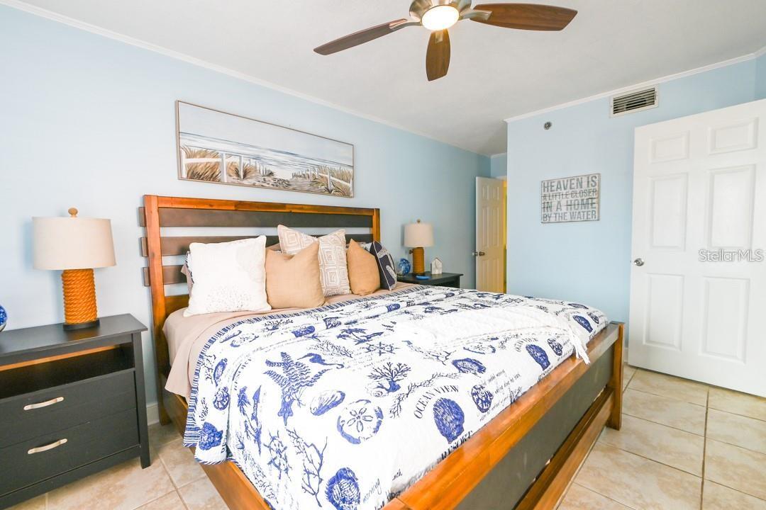 Image 15 of 42 For 18450 Gulf Boulevard 103