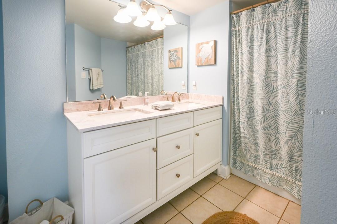 Image 16 of 42 For 18450 Gulf Boulevard 103