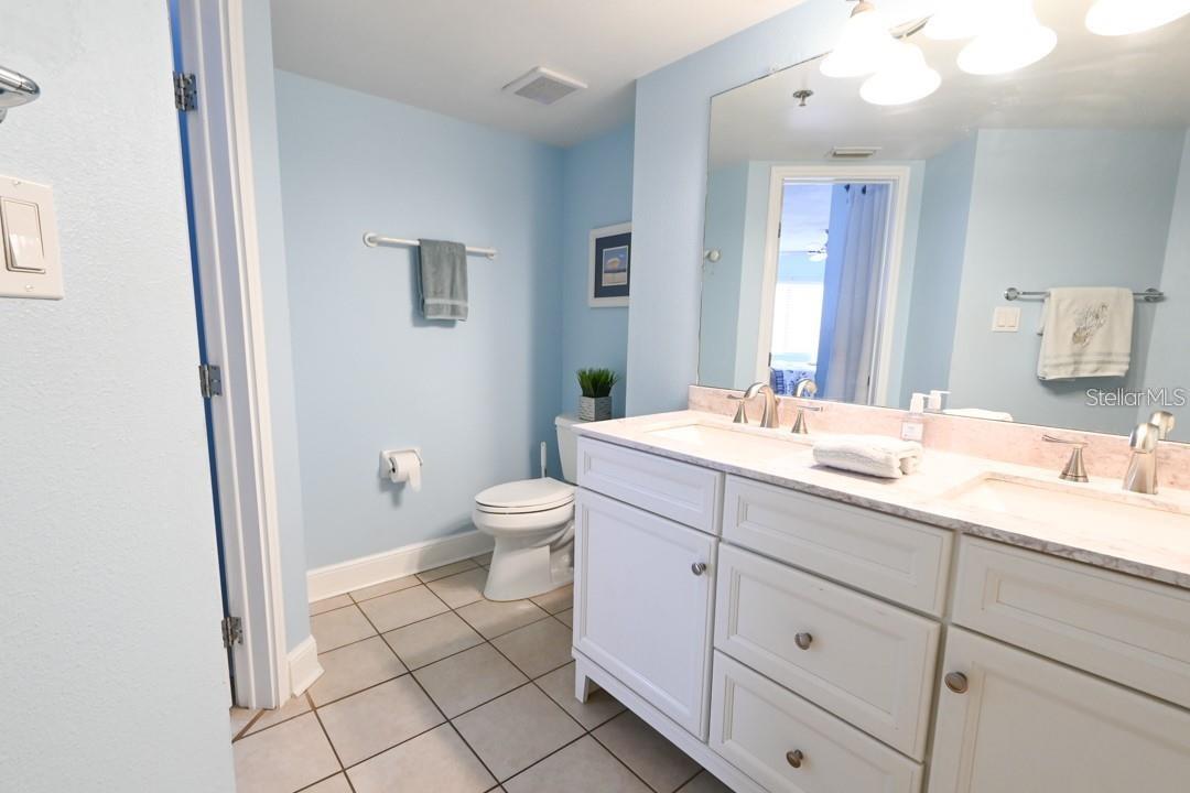 Image 18 of 42 For 18450 Gulf Boulevard 103