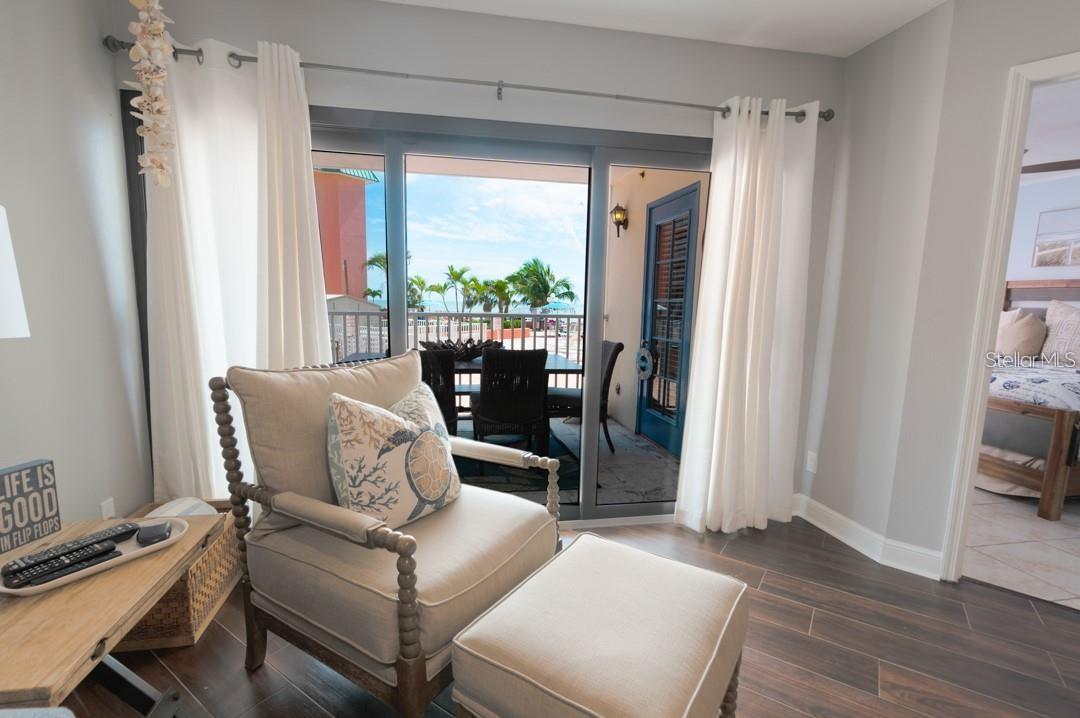 Image 19 of 42 For 18450 Gulf Boulevard 103