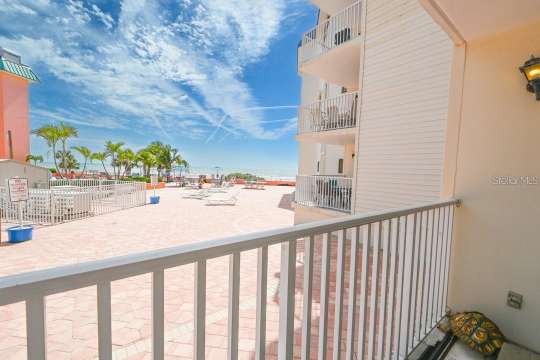 Image 21 of 42 For 18450 Gulf Boulevard 103