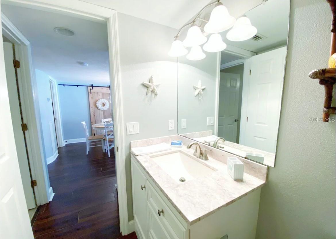 Image 26 of 42 For 18450 Gulf Boulevard 103