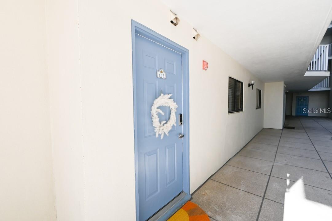 Image 3 of 42 For 18450 Gulf Boulevard 103