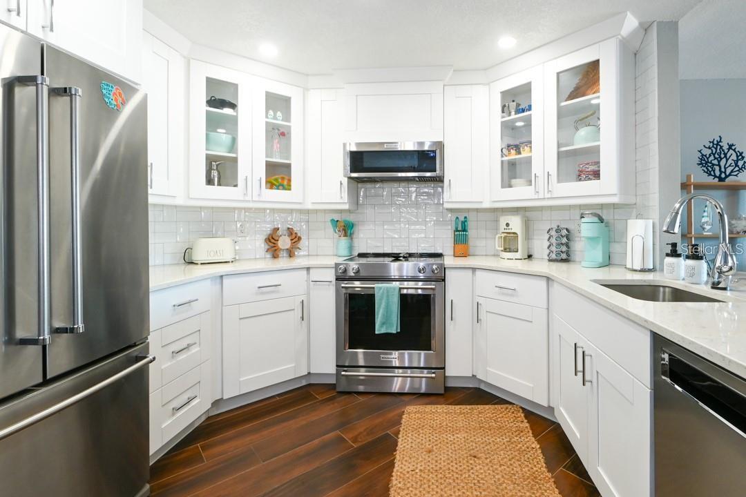 Image 7 of 42 For 18450 Gulf Boulevard 103