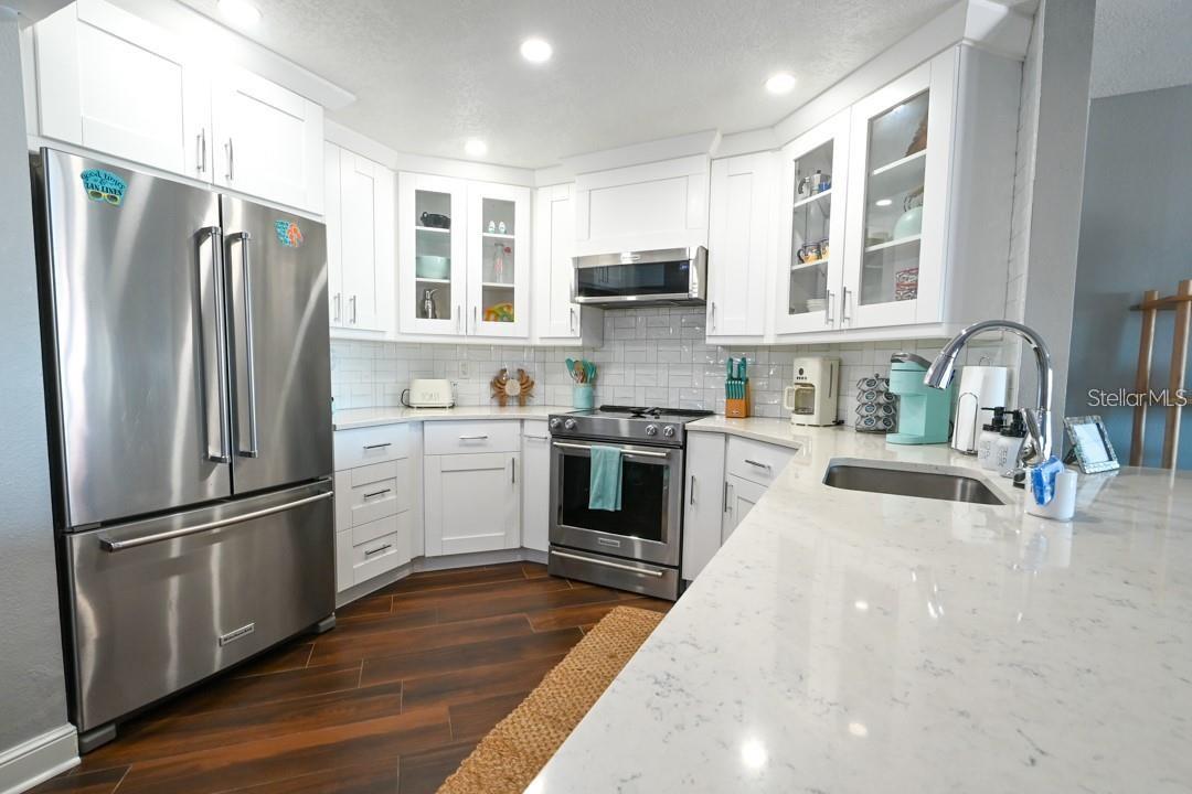 Image 8 of 42 For 18450 Gulf Boulevard 103