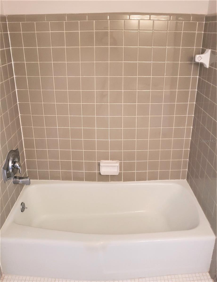 Image 16 of 33 For 2707 41st Avenue S 187