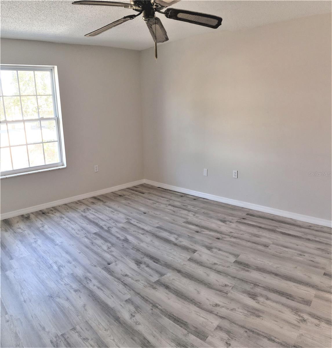 Image 18 of 33 For 2707 41st Avenue S 187